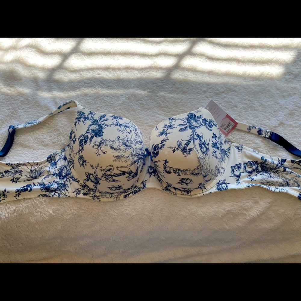 Cacique Boost Balconette Cream and Blue Flowered Bra in Size 40DD.